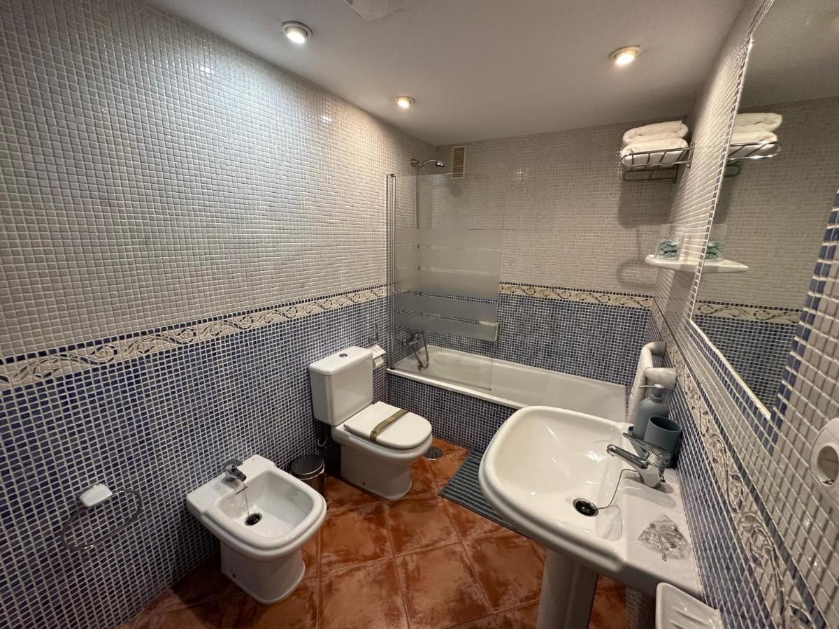Apartamento Con Vista Al Mar En La Mitica Nogaler Torremolinos Bagian luar foto